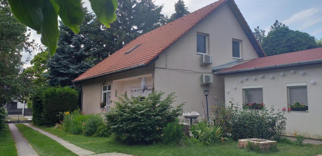 Szepvoelgyi Apartmanhaz Siofok Exterior photo
